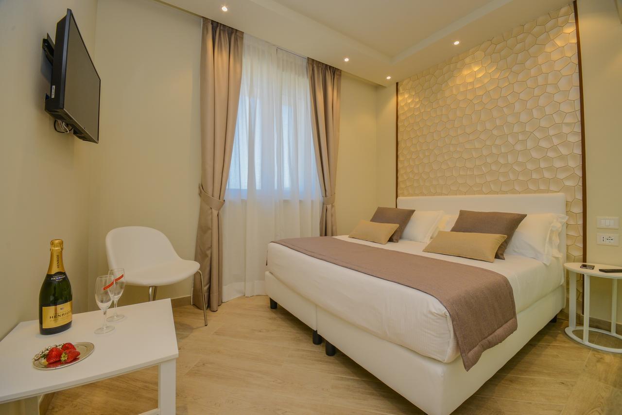 Hotel Villa Garuti Padenghe sul Garda Exterior foto